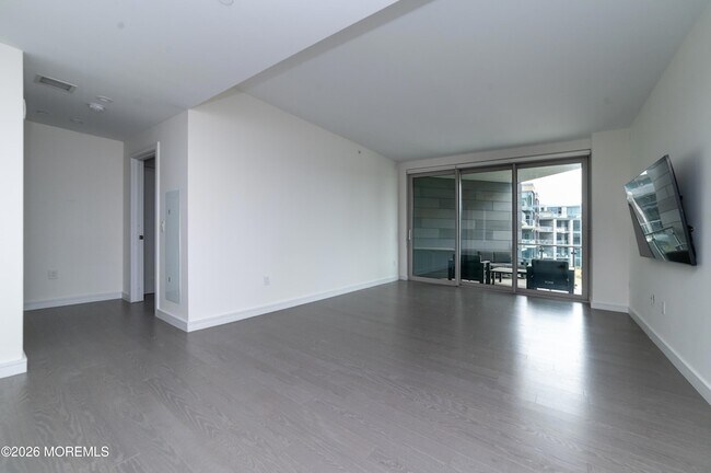 Building Photo - 15 Morris Ave