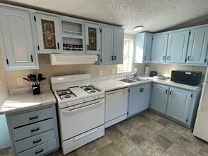 Building Photo - 30 S 100 W