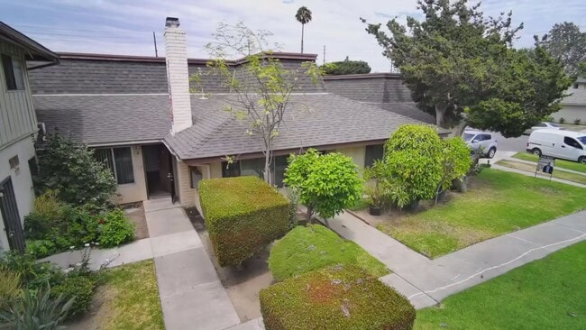 Building Photo - 14561 Del Amo Ave