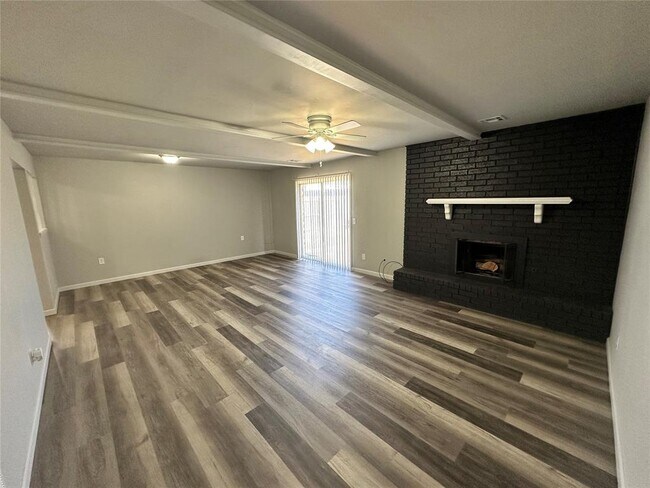 Building Photo - 941 Cooper Ln