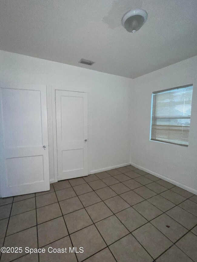 Building Photo - 249 N Orlando Ave