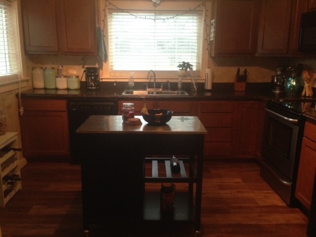 Kitchen w/granite tops and stainless steel appliances. - 2913 S Rogers St