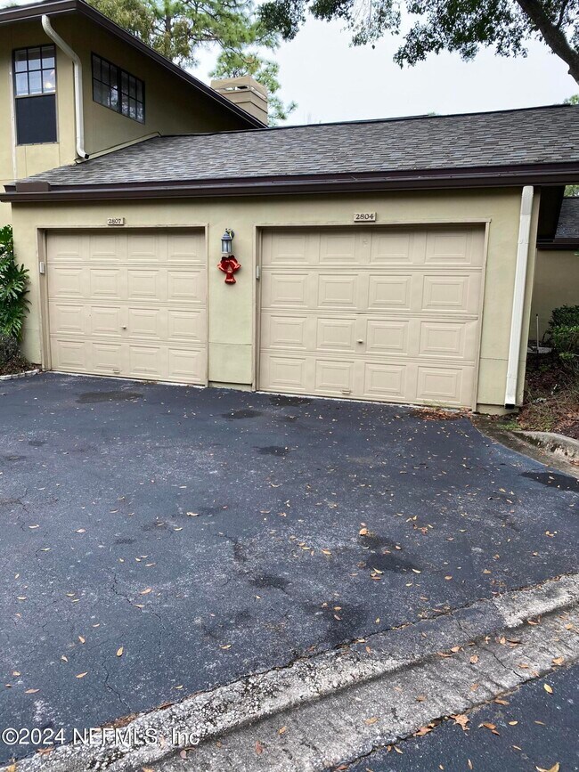 Building Photo - 10150 Belle Rive Blvd
