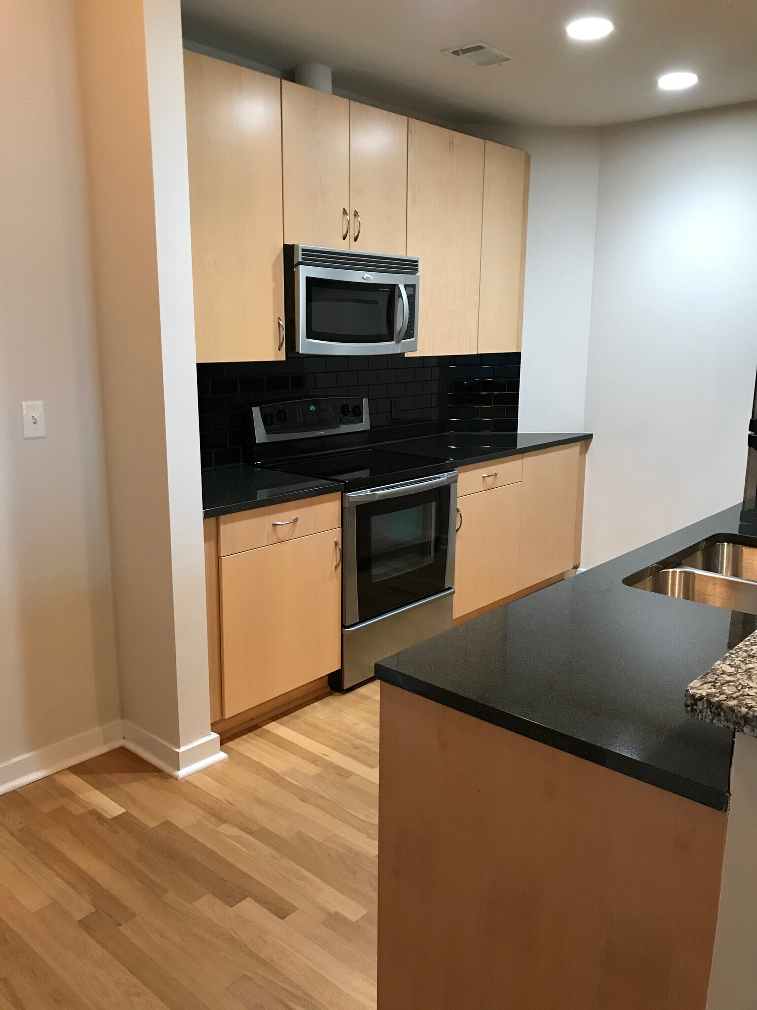 Kitchen - 400 W Peachtree St NW