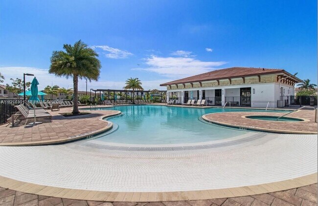 Building Photo - 3310 W 114th Terrace