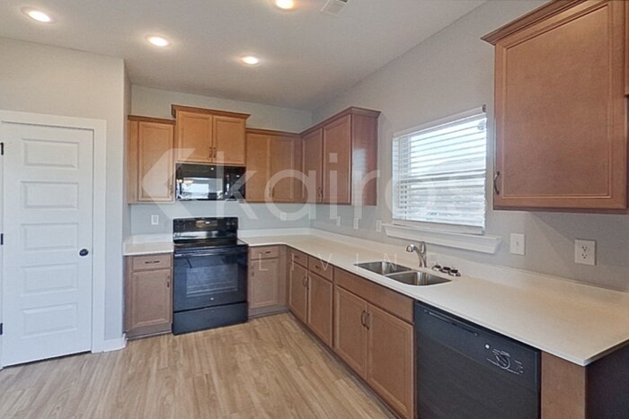 Building Photo - 26159 Valley Ridge Road