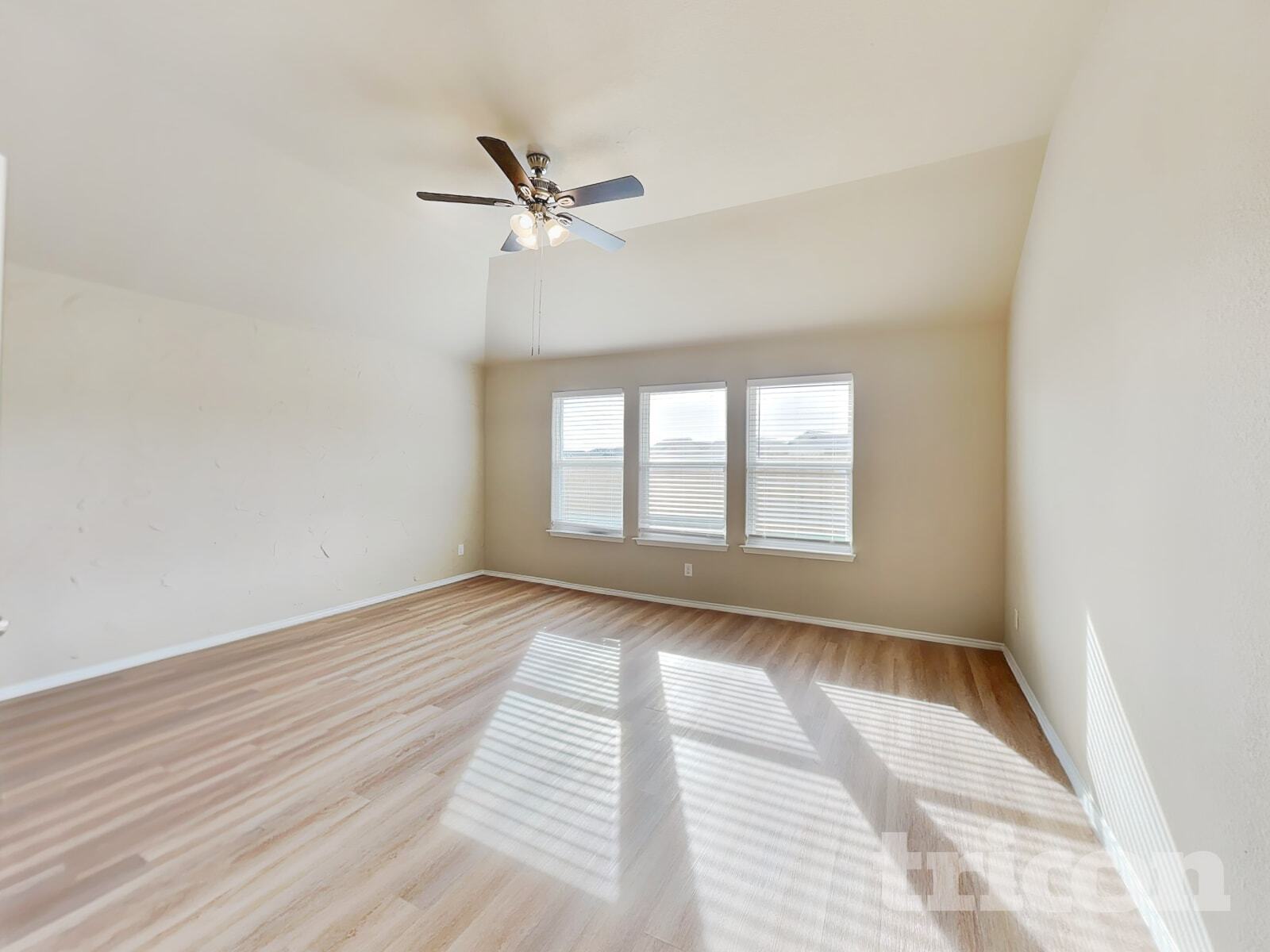 Building Photo - 5817 Parkview Hills Ln