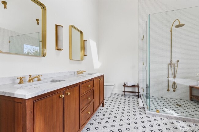 Building Photo - 4 Glynn Dr