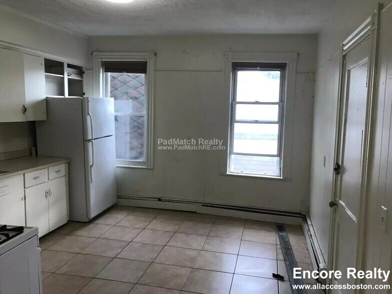 Building Photo - 9 Fulkerson St