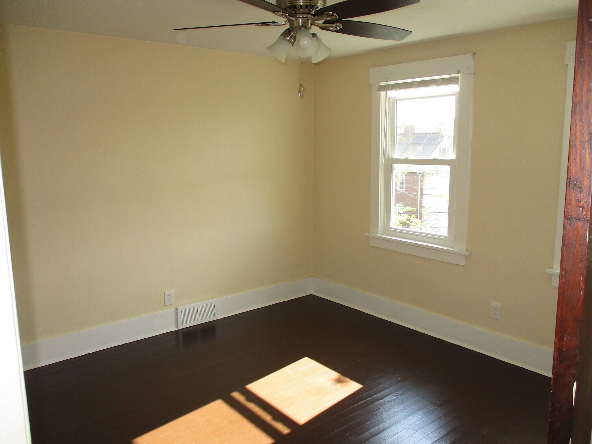 Building Photo - 1316 Beaver Rd