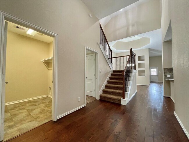 Building Photo - 107 Long Meadow Ct