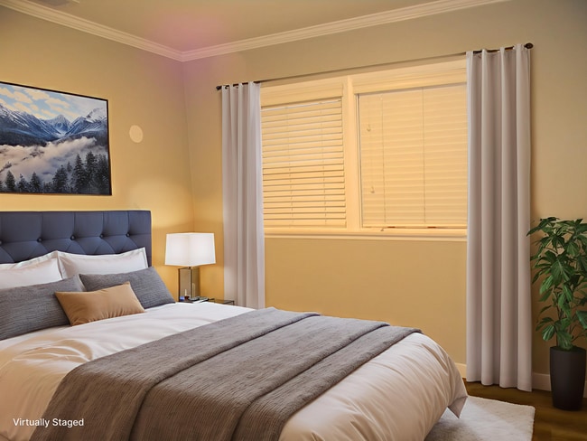 Building Photo - 1143 E Rose Ave