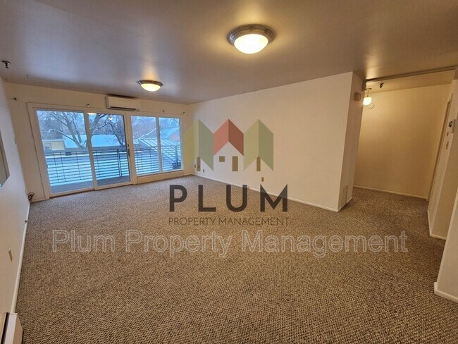 Building Photo - 1547 S Higgins Ave