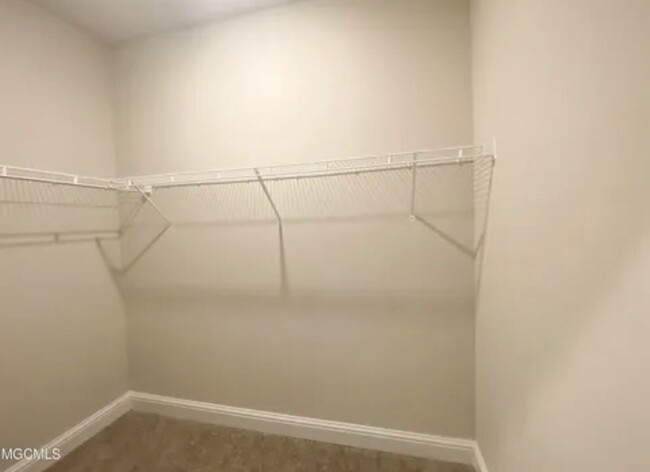 Master closet 2 - large - 5490 Overland Dr