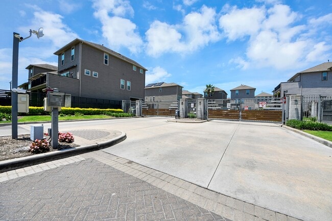 Building Photo - 3111 Dakota Falls Dr