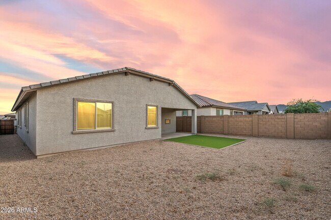 Building Photo - 19568 W Rancho Dr