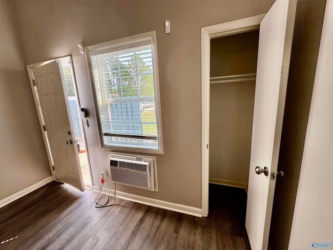 Building Photo - 3702 Squaw Valley Dr SW