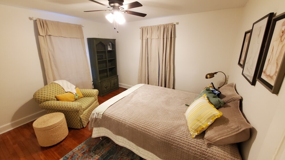 second bedroom - 174 Enota Ave NW