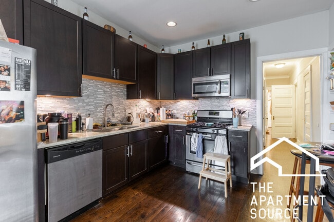 Building Photo - 2660 N Ashland Ave