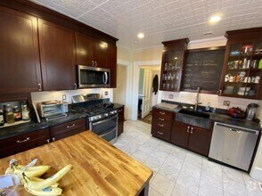Building Photo - 5 bedroom in Somerville MA 02144