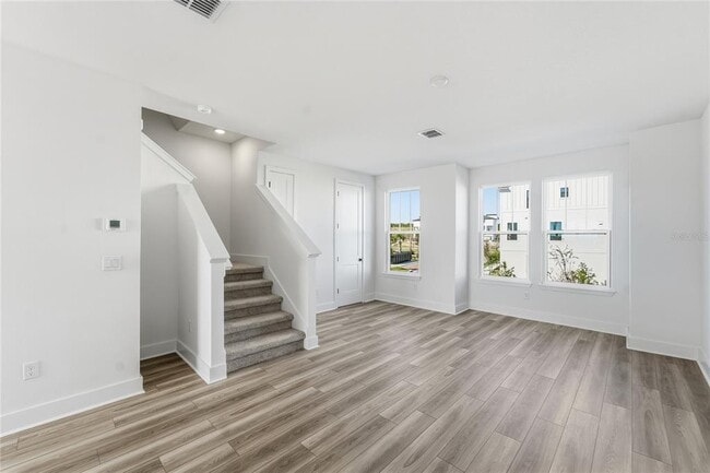 Building Photo - 15058 Grv Lk Dr