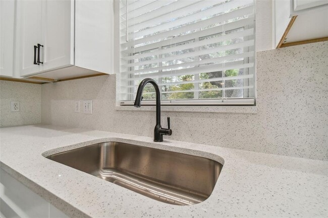 Building Photo - 4347 Deermont Cir