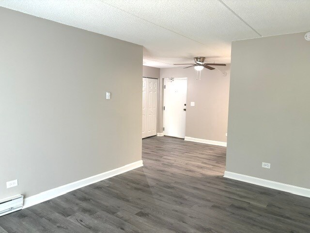 Building Photo - 230 Springhill Dr