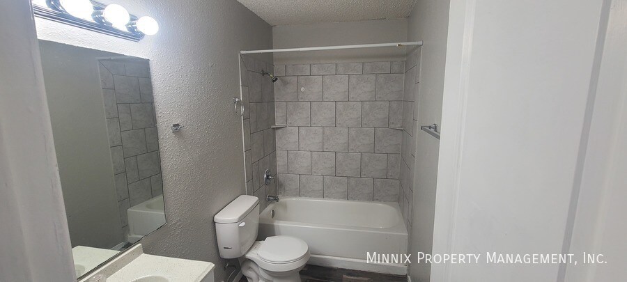 Building Photo - 3007 W Louisiana Ave