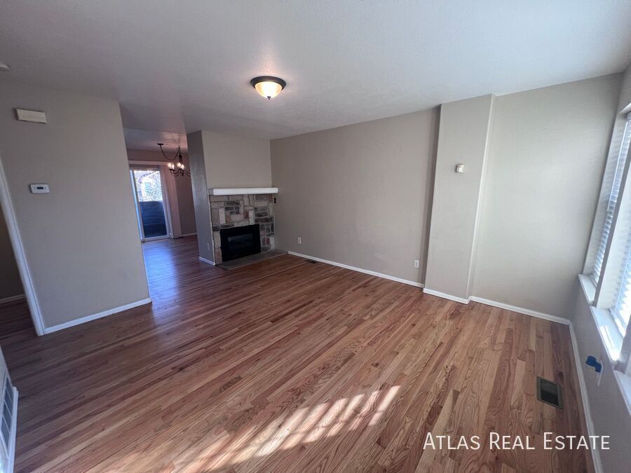Building Photo - 3260 Capstan Way