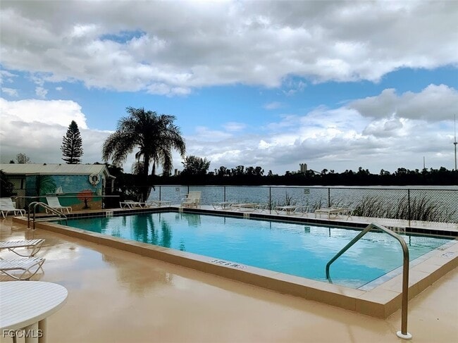 Building Photo - 17161 Casselberry Ln