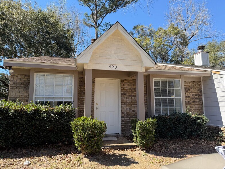 Building Photo - 420 Richview Park Cir E