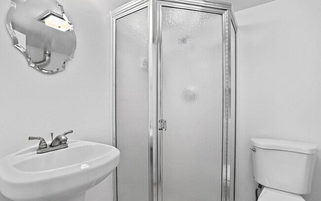 Lower Level Bathroom - 4901 29th Rd S