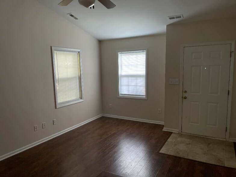 Building Photo - 148 Double Eagle Dr