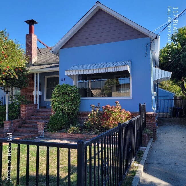 Sunny Spacious Bonus Room, Garden, Hot T... 117 Blaine St Santa