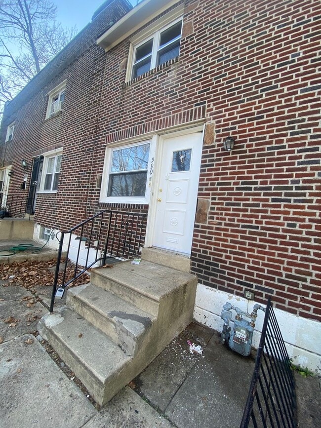 Building Photo - Desirable, Quaint 3/1 bath Beautiful Home in Upper Darby!