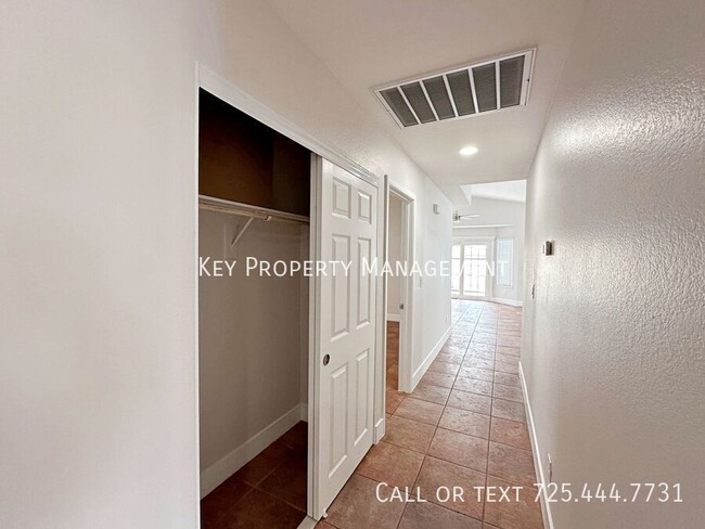 Building Photo - REMODELED 3 BEDROOM SINGLE STORY