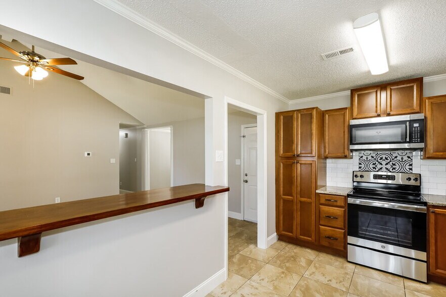 Building Photo - 14913 Forest Mist Way