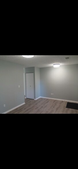 Building Photo - 2957 Charmwood Ct