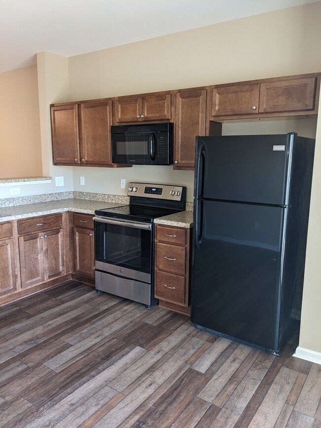 Building Photo - 2 Bedroom, 2.5 Bath Townhome in Creedmoor, NC