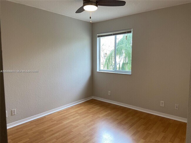 Building Photo - 2174 Ensenada Terrace