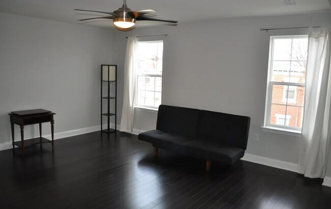 Building Photo - 2545 E Dauphin St