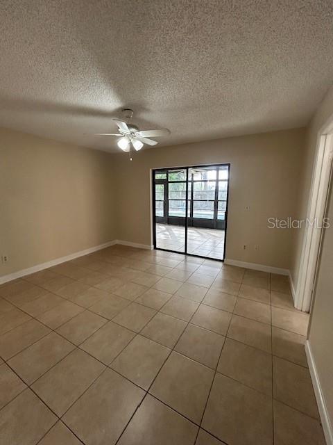 Building Photo - 718 Holbrook Cir