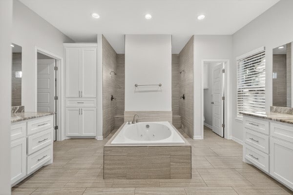 Building Photo - 13825 Suntan Ave