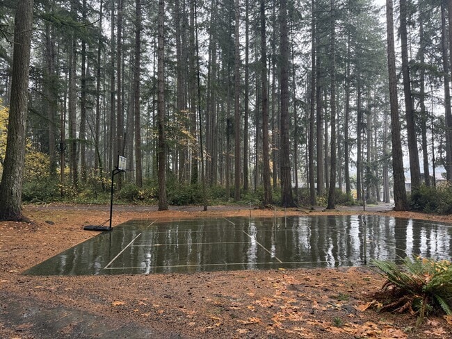 Building Photo - 111 E Driftwood Circle East