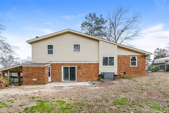 Building Photo - Beautiful 4 Bedroom Home in Martinez, GA