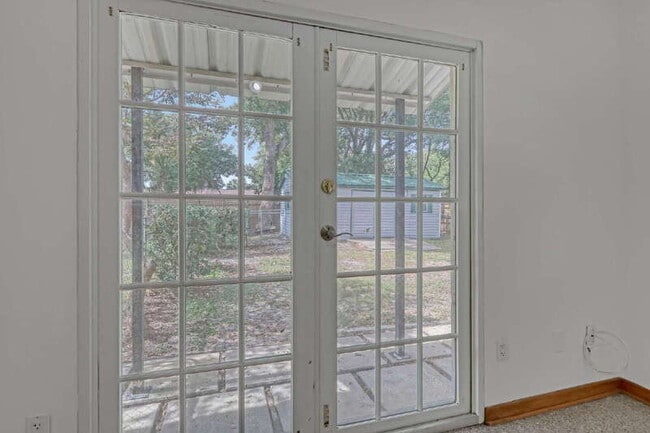 Building Photo - 184 S 5th St