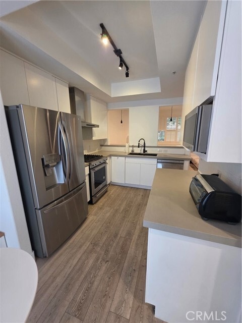 Building Photo - 240 S Mentor Ave