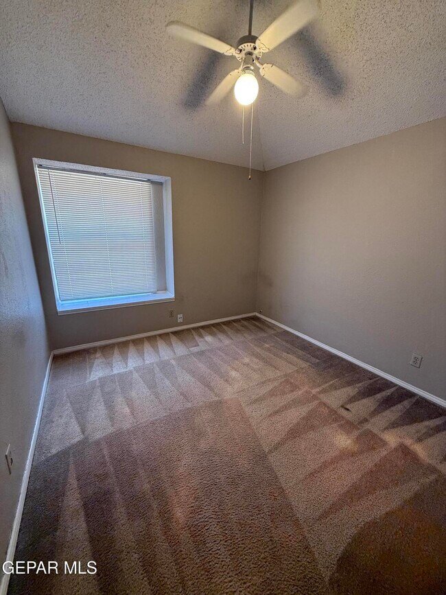 Building Photo - 741 Villa Vanessa Dr