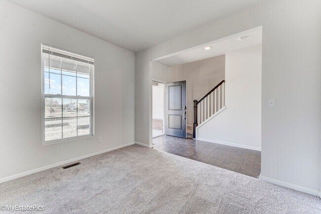 Building Photo - 2780 Riverview Ln