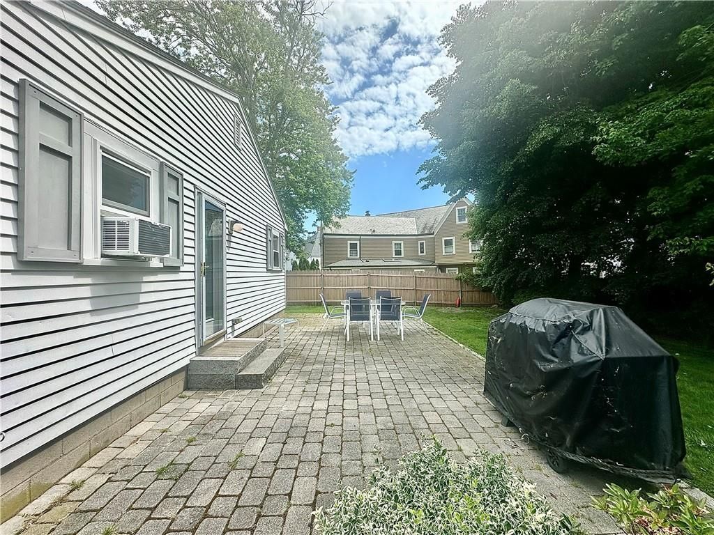 Building Photo - 101A Briarwood Ave